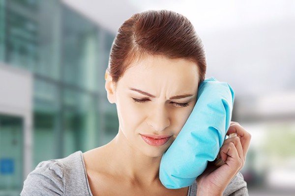 Chườm đá có tác dụng giảm đau vô cùng hiệu quả