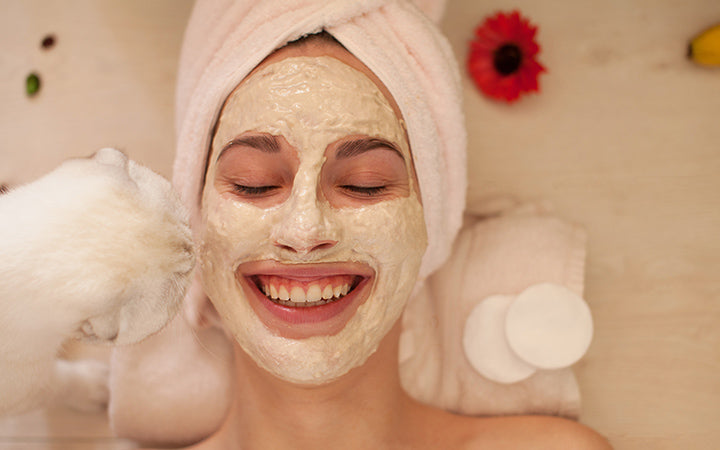 mặt nạ trái cây tự chế tự nhiên và mèo