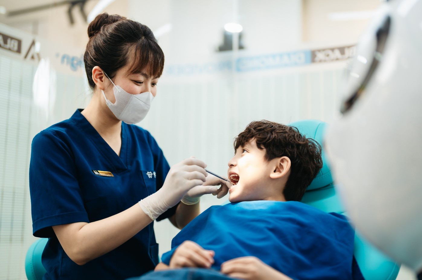 Khi nào nên nhổ răng sữa cho trẻ?